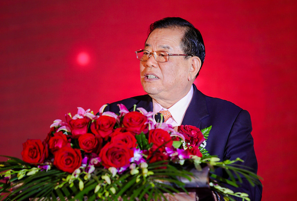 德業(yè)人將用心堅(jiān)守使命,<br>為實(shí)現(xiàn)夢想不懼櫛風(fēng)沐雨、砥礪前行。